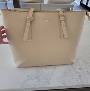 Lovevook Cream Laptop Tote Bag